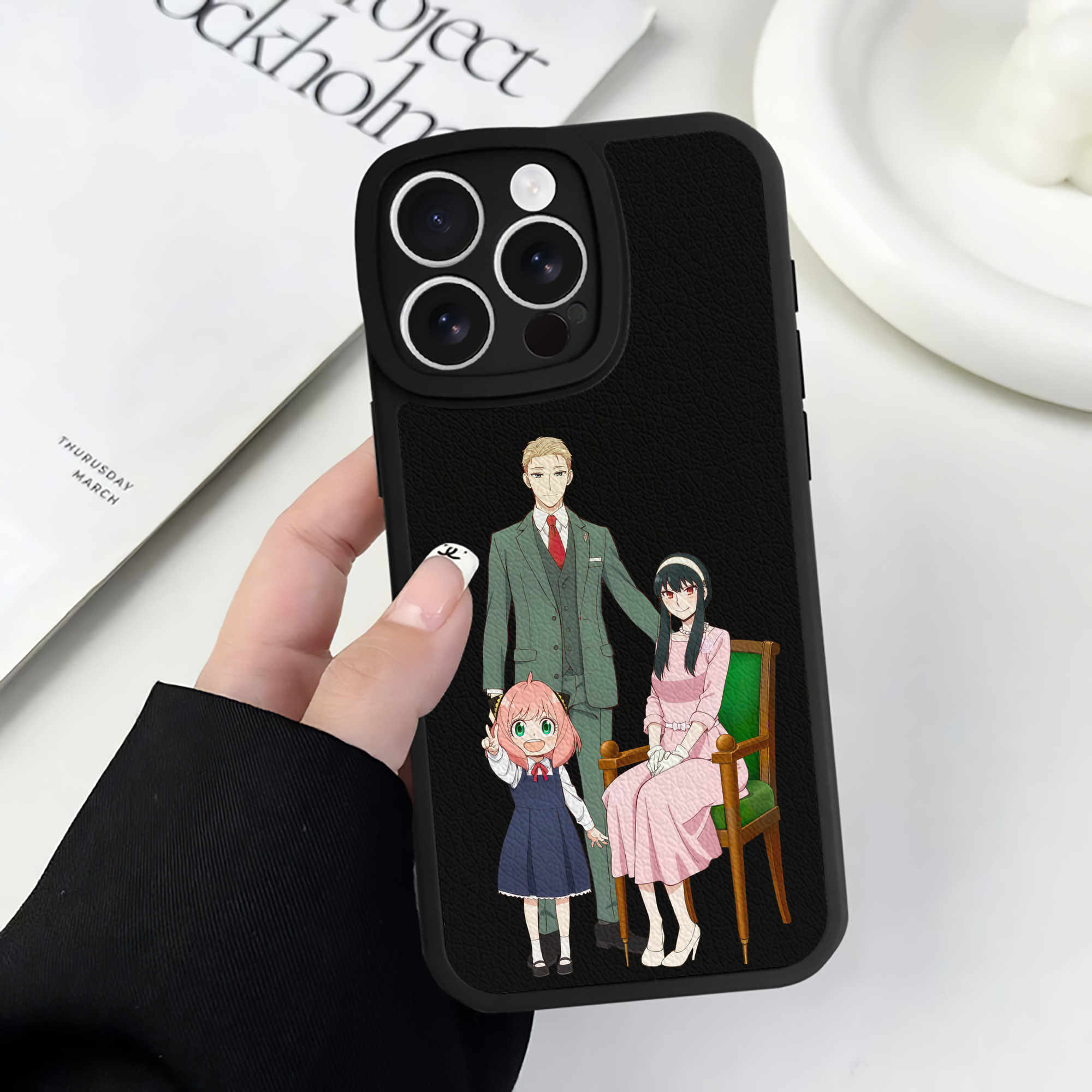 （画像用） SPY×FAMILY间谍家家酒 【iPhone 16シリーズ対応】シリコンスマホケース（レザー調） 材質：シリコン